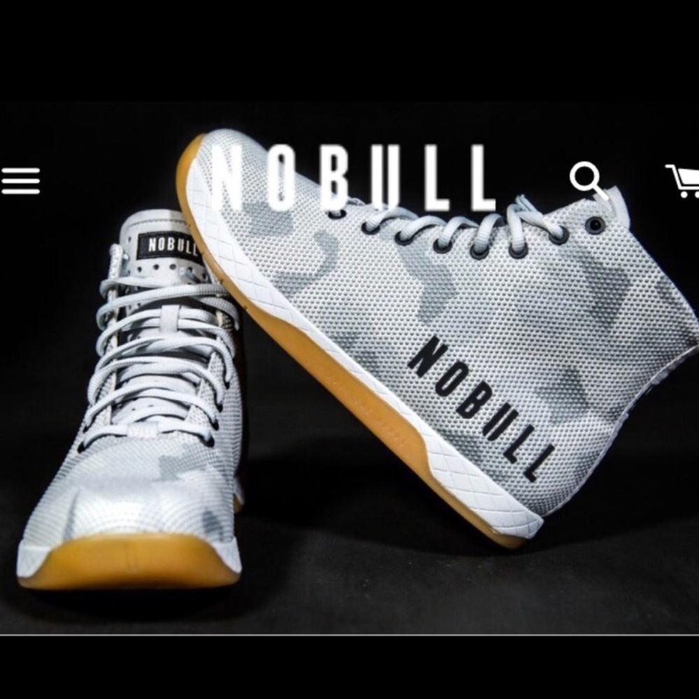 LOOOKKKING FOORR these sneakers PLEASE HELP